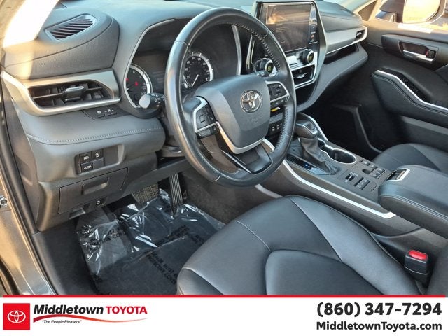 2025 Toyota Highlander XLE