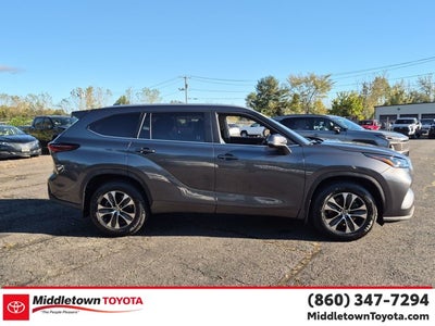 2025 Toyota Highlander XLE