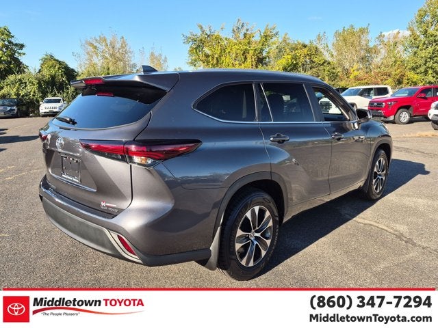 2025 Toyota Highlander XLE