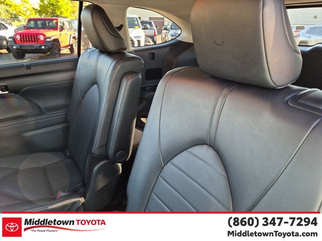 2025 Toyota Highlander XLE