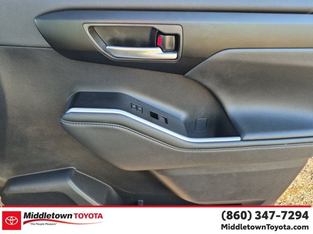 2025 Toyota Highlander XLE