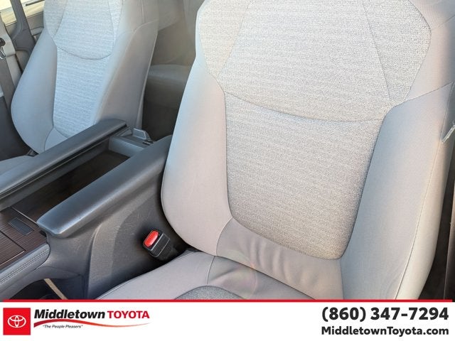 2023 Toyota Sienna LE