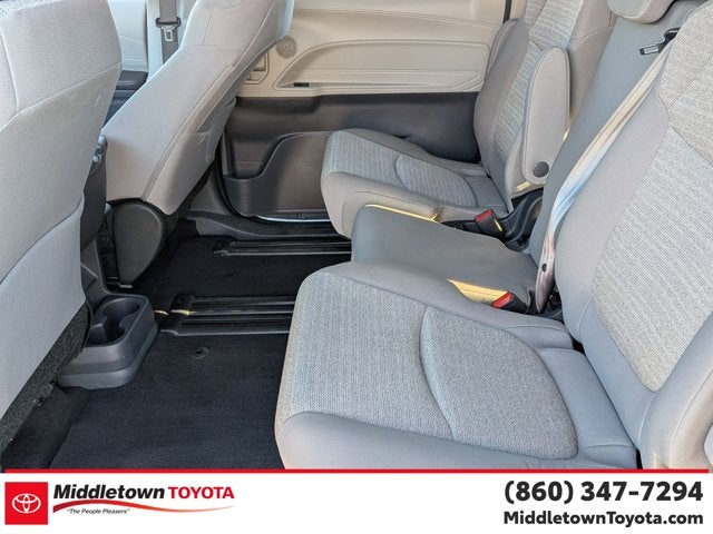 2023 Toyota Sienna LE