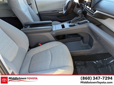 2023 Toyota Sienna LE