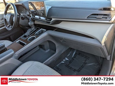 2023 Toyota Sienna LE