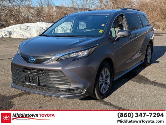 2023 Toyota Sienna LE