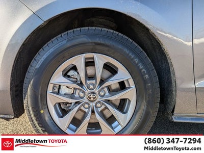 2023 Toyota Sienna LE