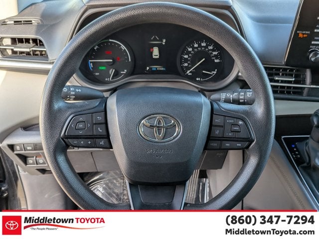 2024 Toyota Sienna LE