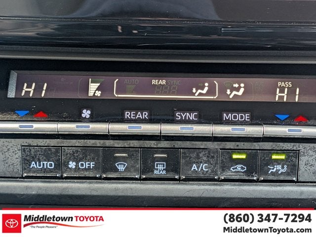 2024 Toyota Sienna LE