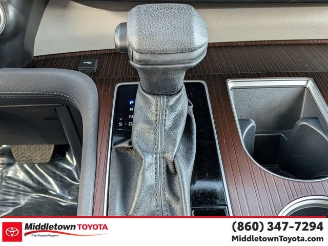 2024 Toyota Sienna LE