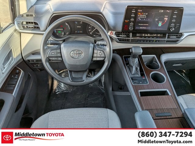 2024 Toyota Sienna LE