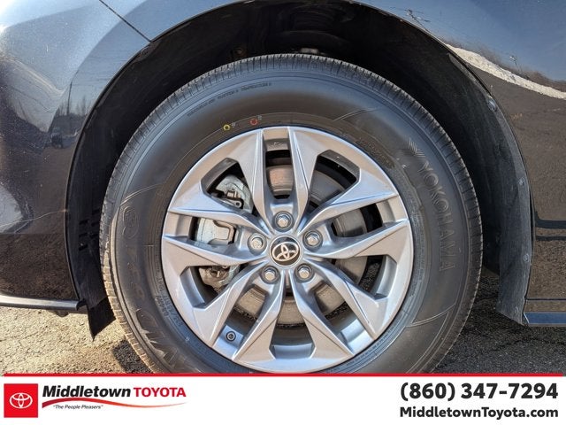 2024 Toyota Sienna LE