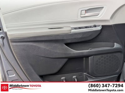 2025 Toyota Sienna LE