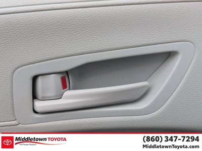 2025 Toyota Sienna LE