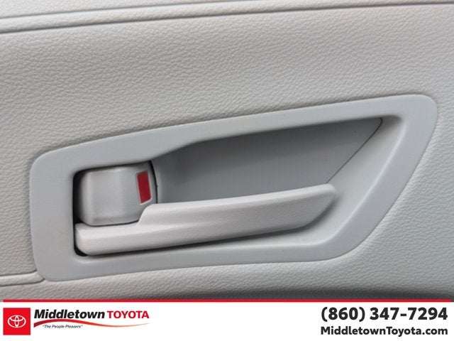 2025 Toyota Sienna LE