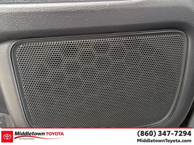 2025 Toyota Sienna LE