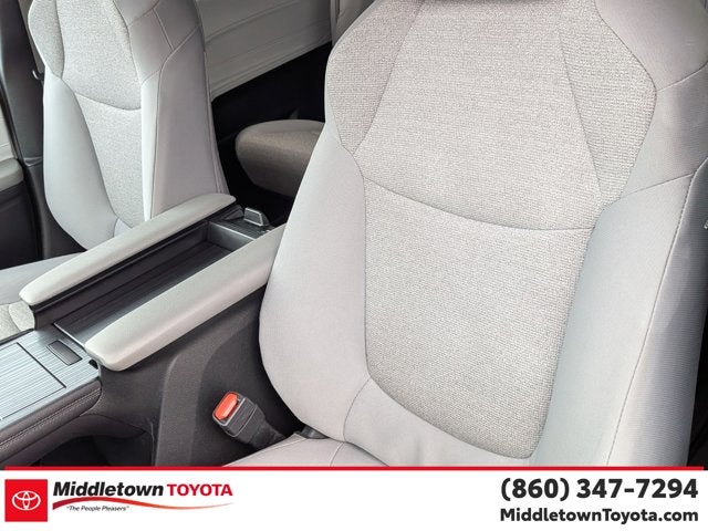 2025 Toyota Sienna LE