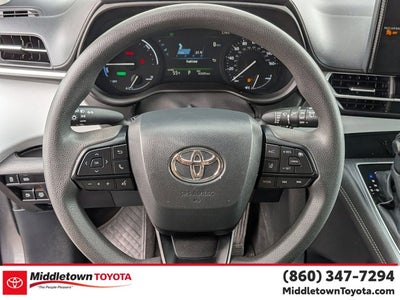 2025 Toyota Sienna LE