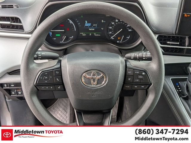 2025 Toyota Sienna LE