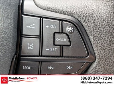 2025 Toyota Sienna LE