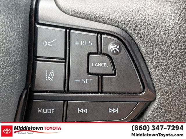 2025 Toyota Sienna LE