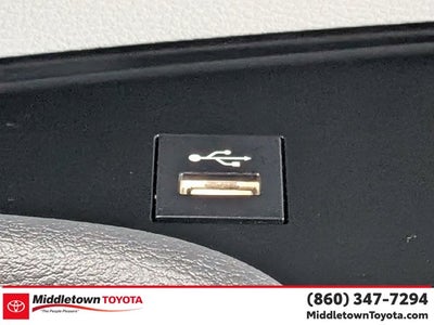 2025 Toyota Sienna LE