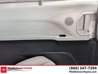 2025 Toyota Sienna LE