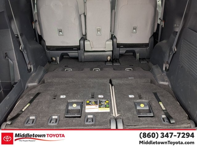 2025 Toyota Sienna LE