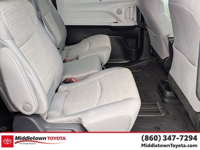2025 Toyota Sienna LE