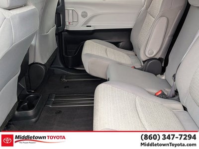 2025 Toyota Sienna LE