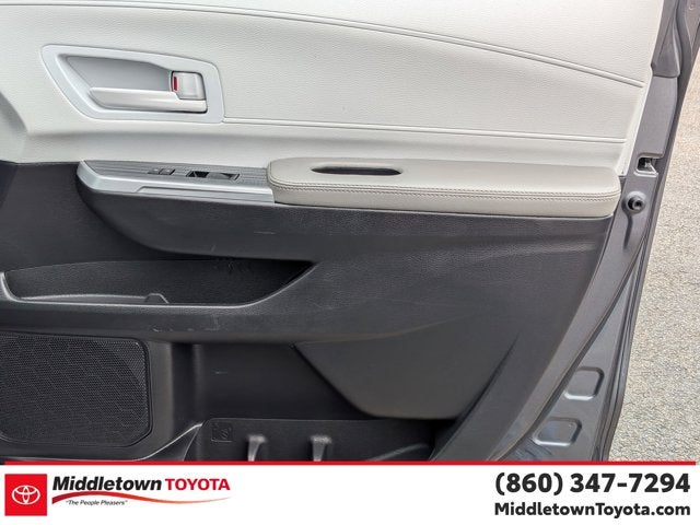 2025 Toyota Sienna LE