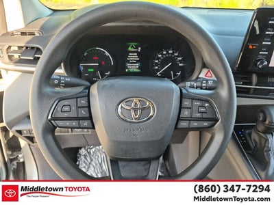 2022 Toyota Sienna LE