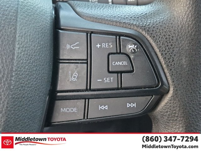 2022 Toyota Sienna LE