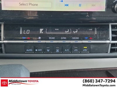 2022 Toyota Sienna LE
