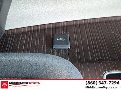 2022 Toyota Sienna LE