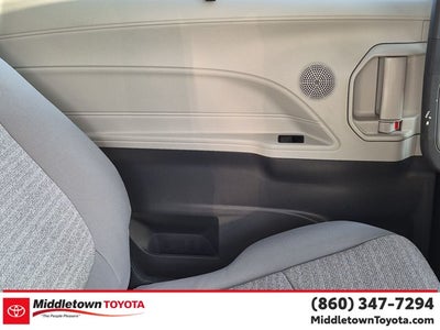 2022 Toyota Sienna LE