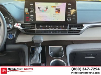 2022 Toyota Sienna LE