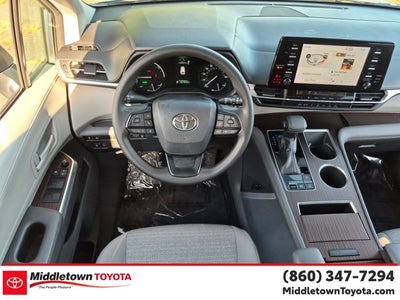 2022 Toyota Sienna LE