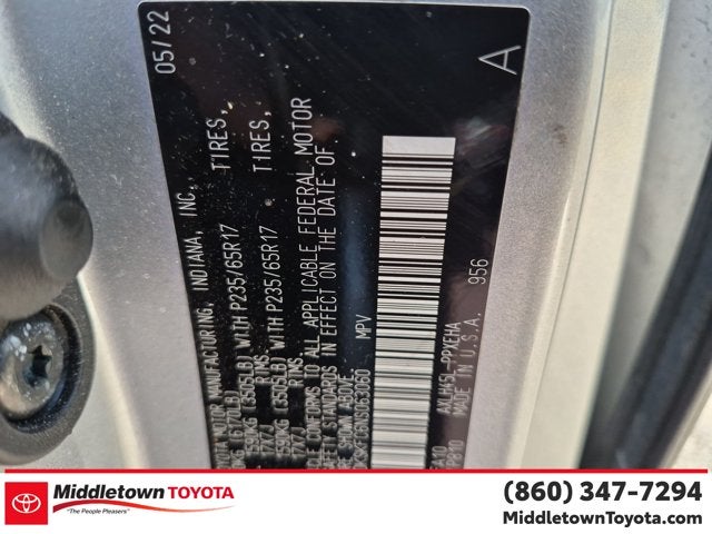 2022 Toyota Sienna LE