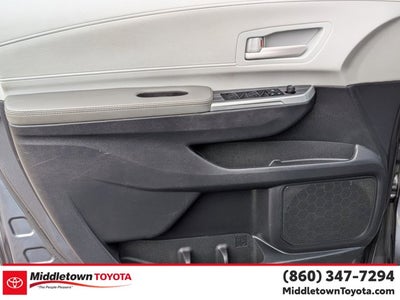 2025 Toyota Sienna LE