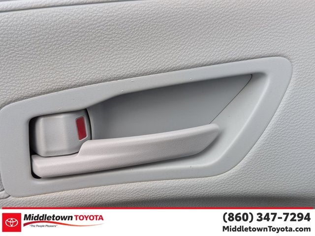 2025 Toyota Sienna LE