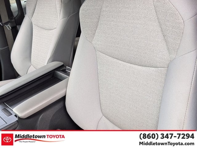 2025 Toyota Sienna LE
