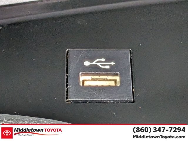 2025 Toyota Sienna LE