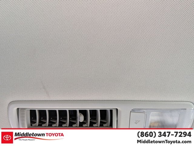 2025 Toyota Sienna LE