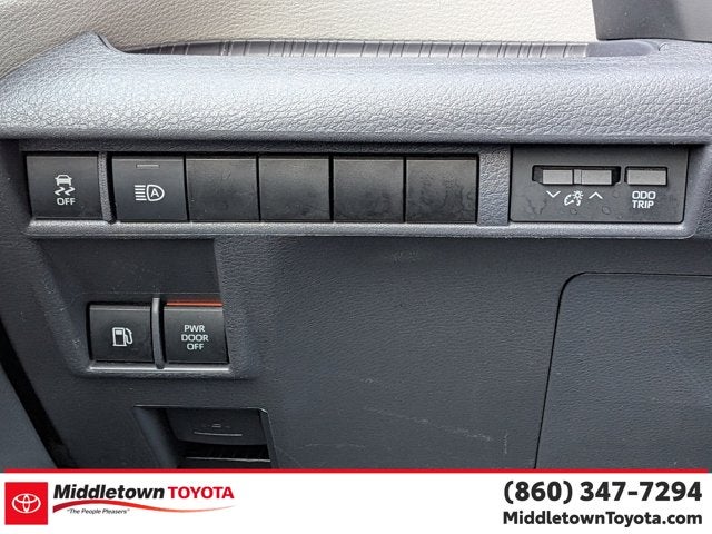 2024 Toyota Sienna XLE