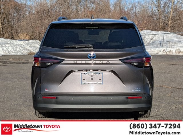2024 Toyota Sienna XLE