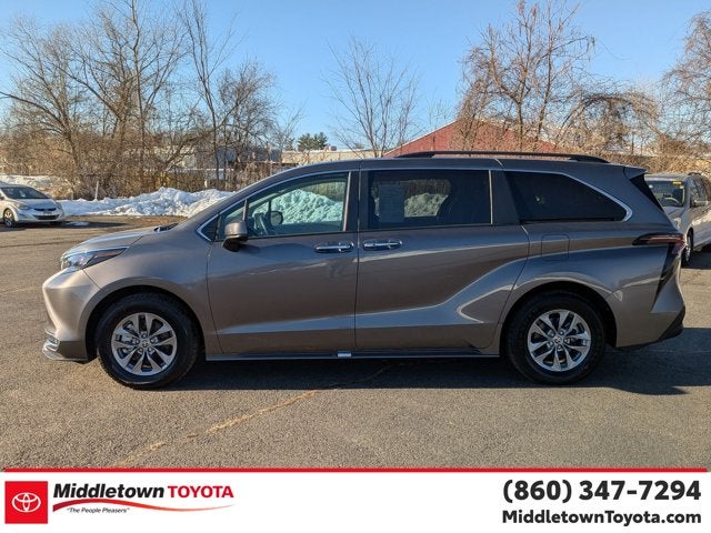 2024 Toyota Sienna XLE