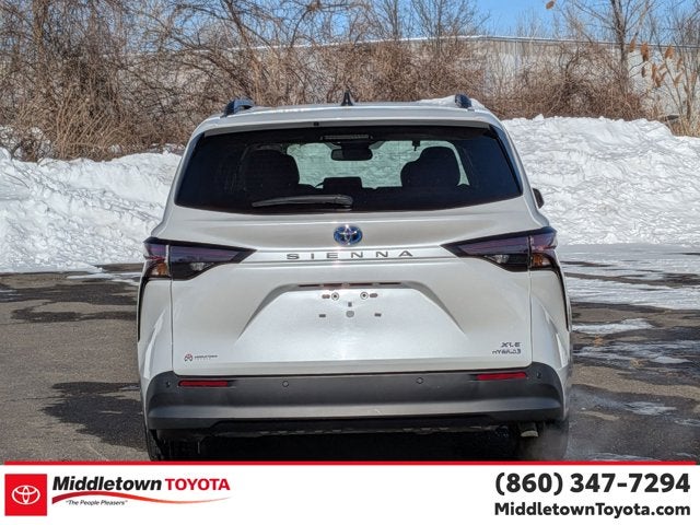 2024 Toyota Sienna XLE