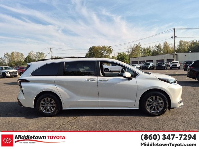 2026 Toyota Sienna XLE