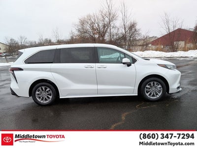 2024 Toyota Sienna XLE